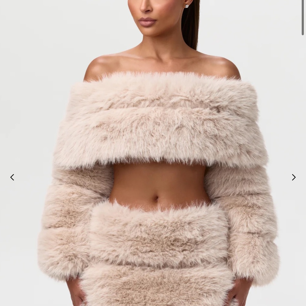 Chic Off-Shoulder Faux Fur Set
